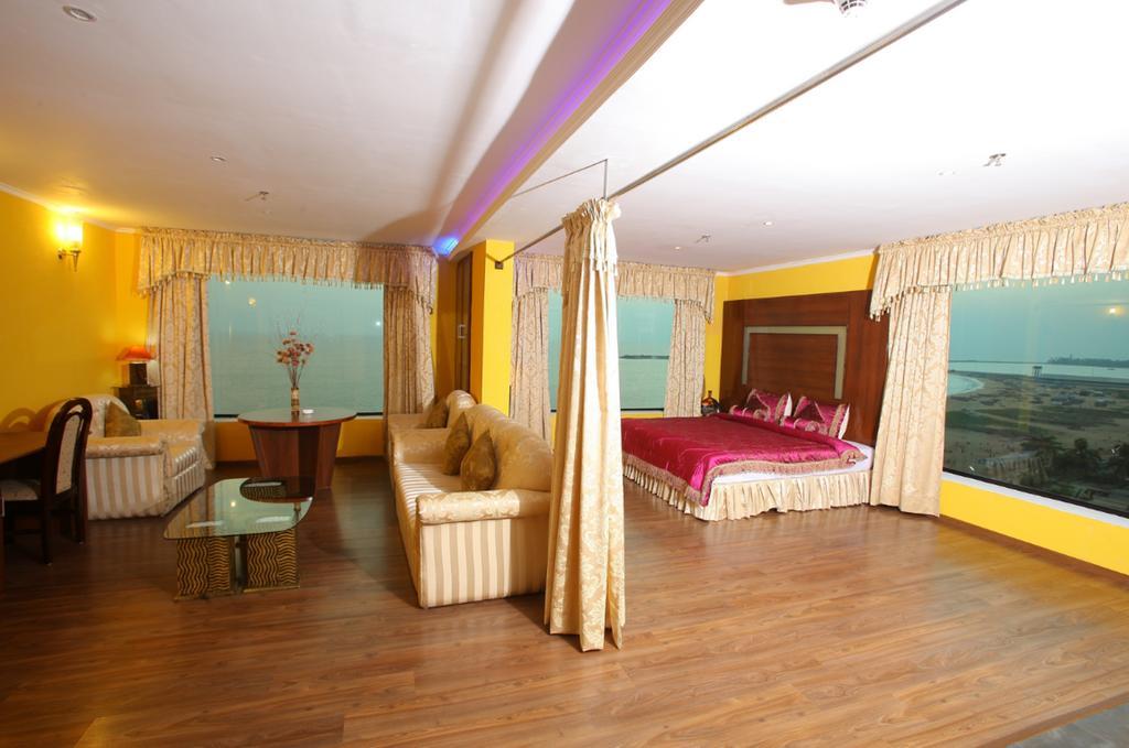 The Quilon Beach Hotel And Convention Center Kollam Εξωτερικό φωτογραφία
