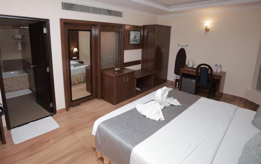 The Quilon Beach Hotel And Convention Center Kollam Εξωτερικό φωτογραφία