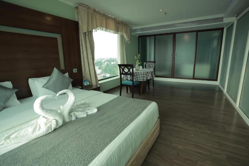The Quilon Beach Hotel And Convention Center Kollam Εξωτερικό φωτογραφία
