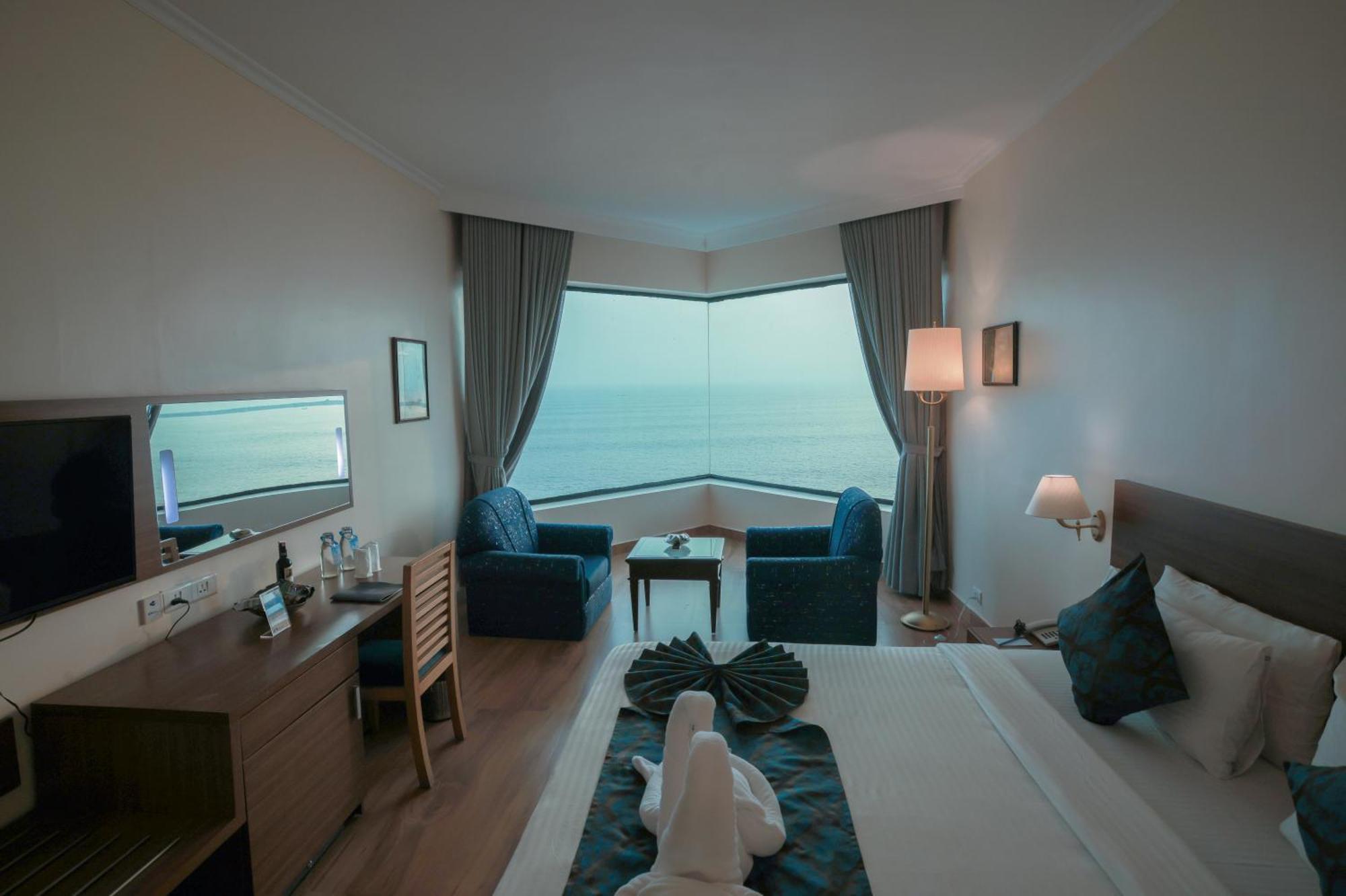 The Quilon Beach Hotel And Convention Center Kollam Εξωτερικό φωτογραφία
