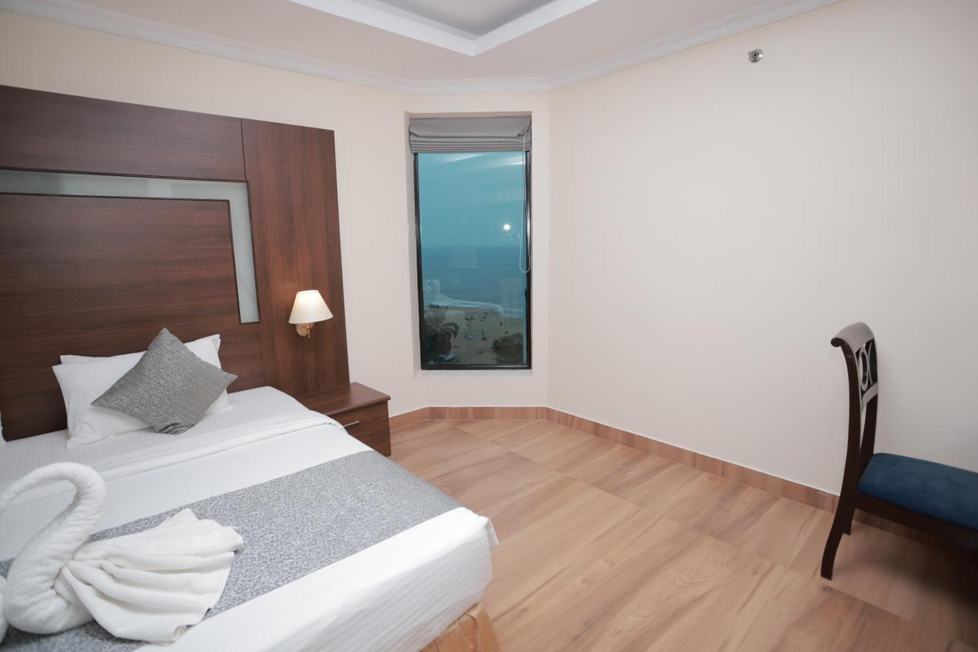The Quilon Beach Hotel And Convention Center Kollam Εξωτερικό φωτογραφία