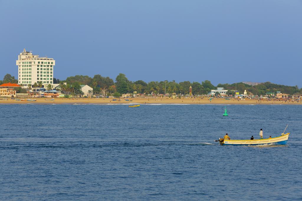 The Quilon Beach Hotel And Convention Center Kollam Εξωτερικό φωτογραφία