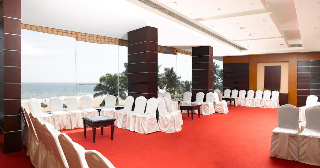 The Quilon Beach Hotel And Convention Center Kollam Ανέσεις φωτογραφία