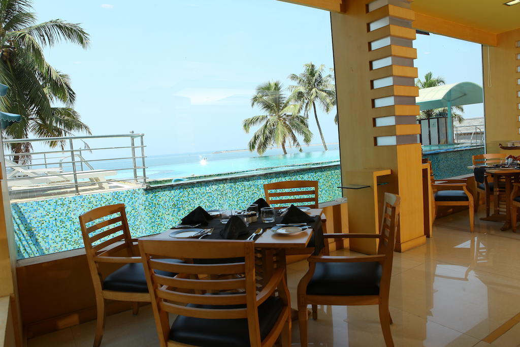 The Quilon Beach Hotel And Convention Center Kollam Εξωτερικό φωτογραφία